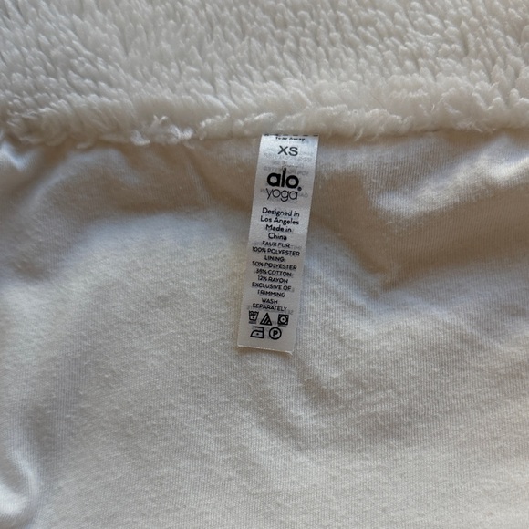 ALO Yoga Cream Teddy Jacket - Plush Sherpa Bomber - Picture 14 of 14